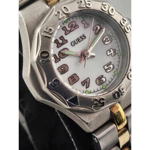 Rare Guess Quartz Watch Ladies Great Condition Glows Rotating Bezel New Battery